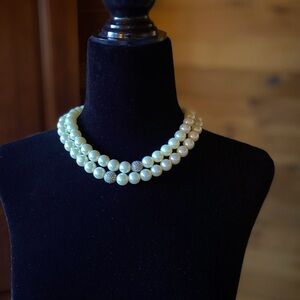 Beautiful pearl necklaces - comes as a set